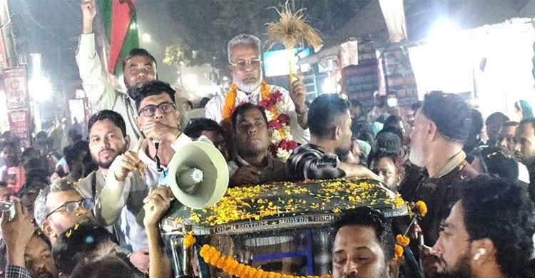 খেলা হবে ঘোষণা দিয়ে না খেলেই পালিয়েছেন শামীম ওসমান: মান্নান
